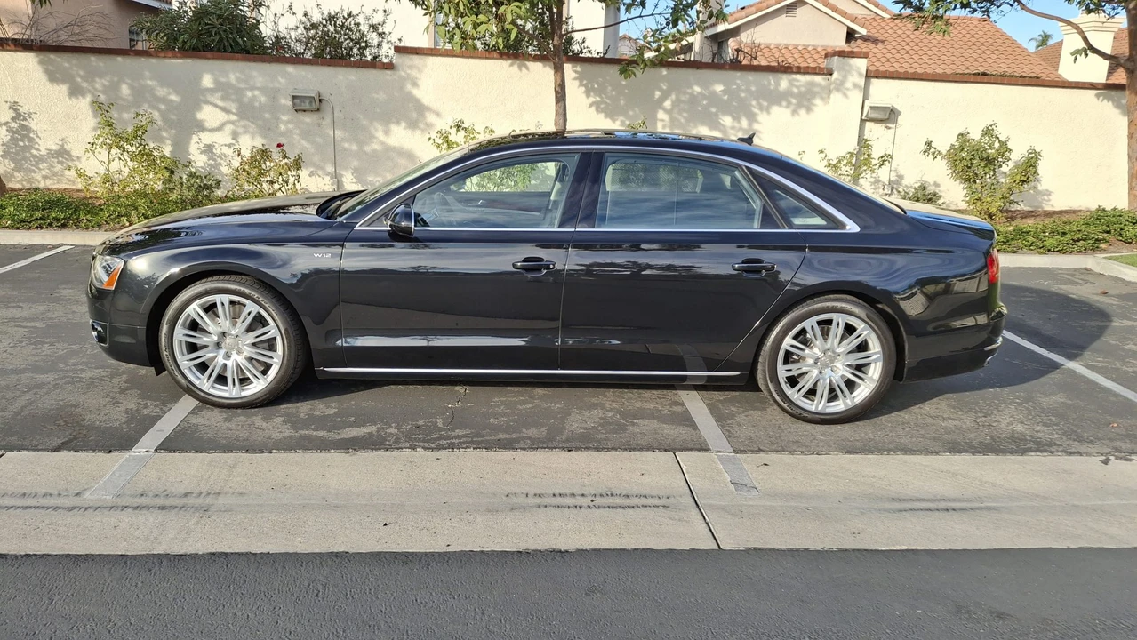 2012 Audi D4 A8 - Image 4 of 31