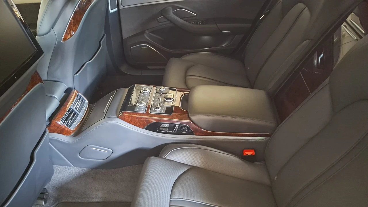 2012 Audi D4 A8 - Image 31 of 31