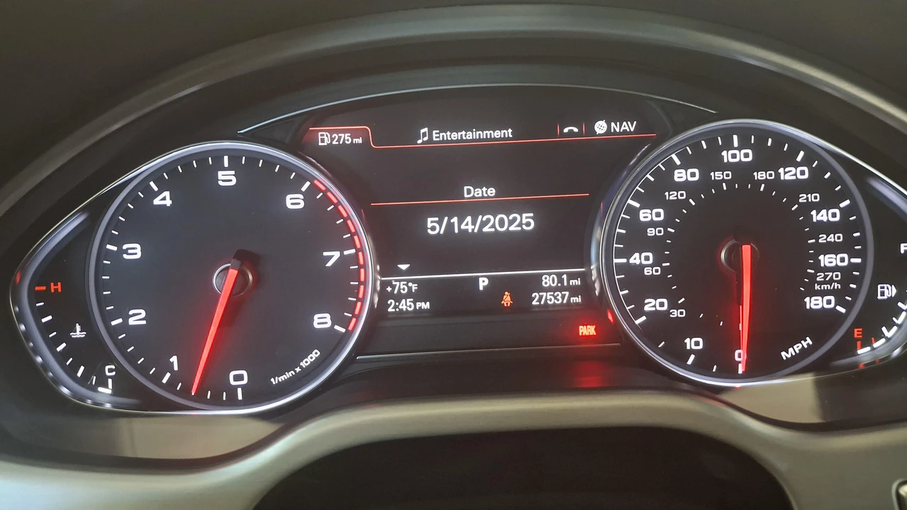 2012 Audi D4 A8 - Image 25 of 31