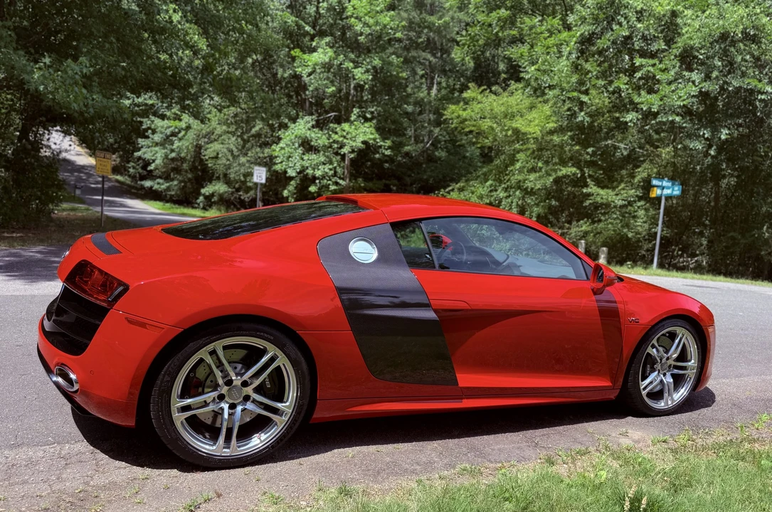 2012 Audi 42 R8 - Image 24 of 31
