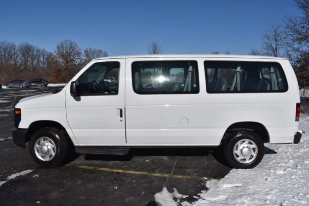 2012 Ford Econoline Van - Image 3 of 8