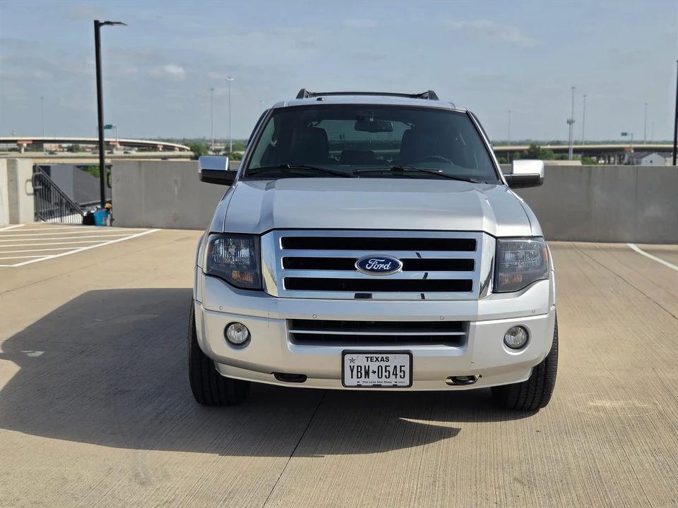 2012 Ford Expedition 3rd Gen - Image 2 of 31