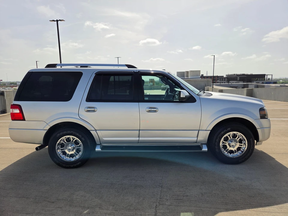 2012 Ford Expedition 3rd Gen - Image 6 of 31