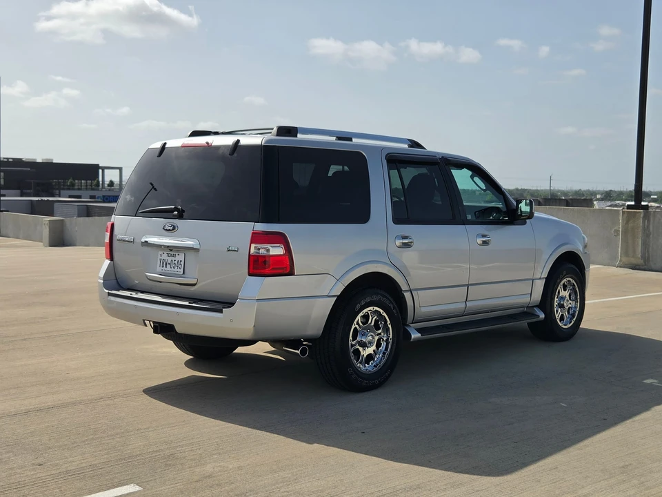 2012 Ford Expedition 3rd Gen - Image 7 of 31