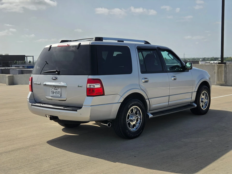 2012 Ford Expedition 3rd Gen - Image 8 of 31
