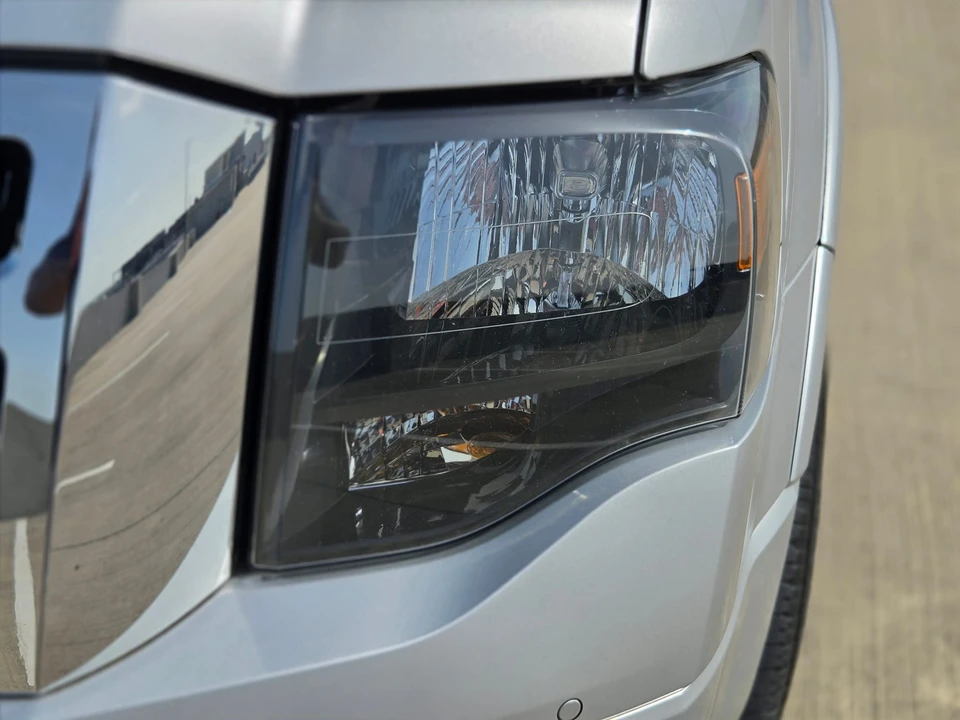 2012 Ford Expedition 3rd Gen - Image 31 of 31
