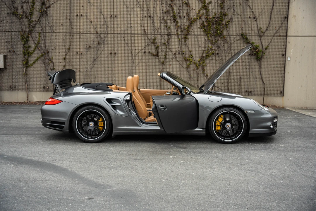 2012 Porsche 997 Turbo S - Image 18 of 31
