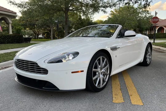 2013 Aston Martin V8 Vantage Roadster
