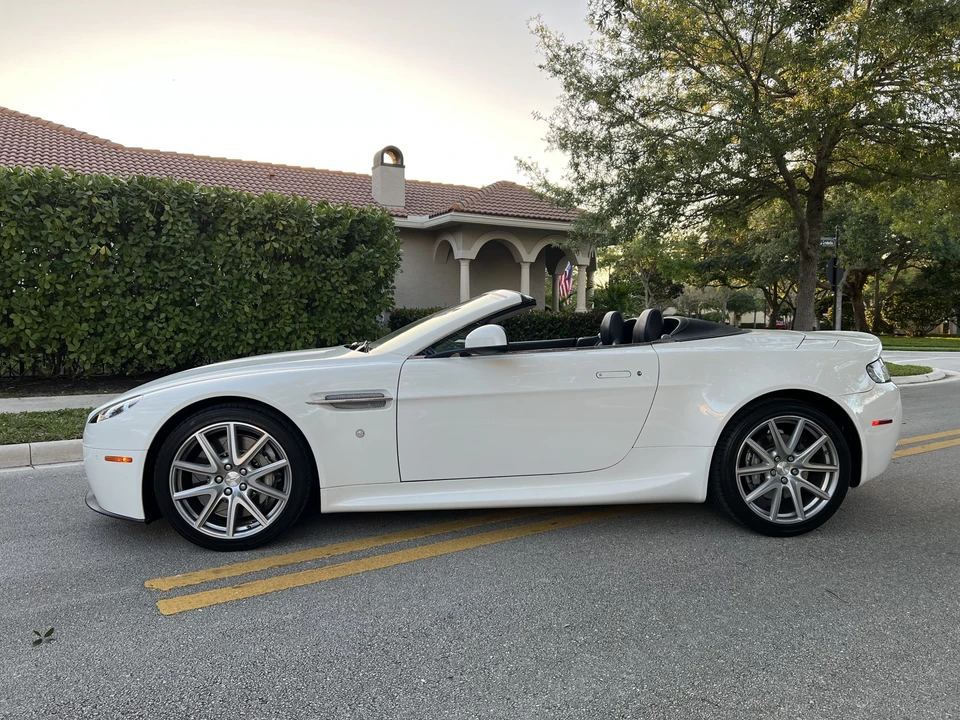 2013 Aston Martin V8 Vantage (2006-2017) - Image 4 of 31