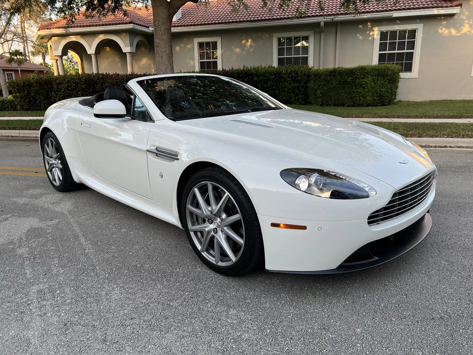 2013 Aston Martin V8 Vantage (2006-2017) - Image 9 of 31