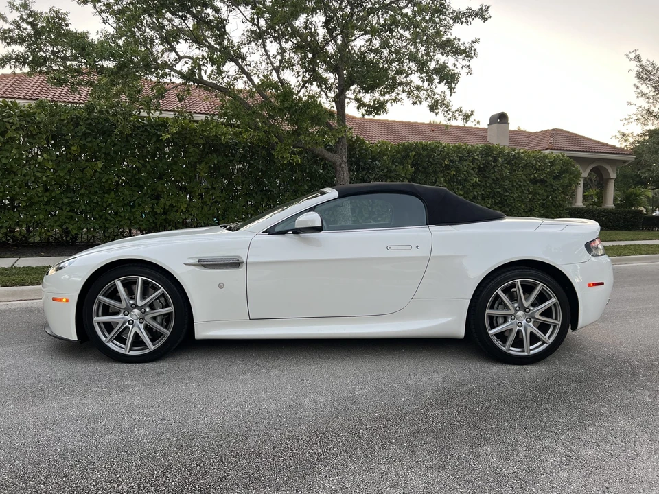 2013 Aston Martin V8 Vantage (2006-2017) - Image 11 of 31