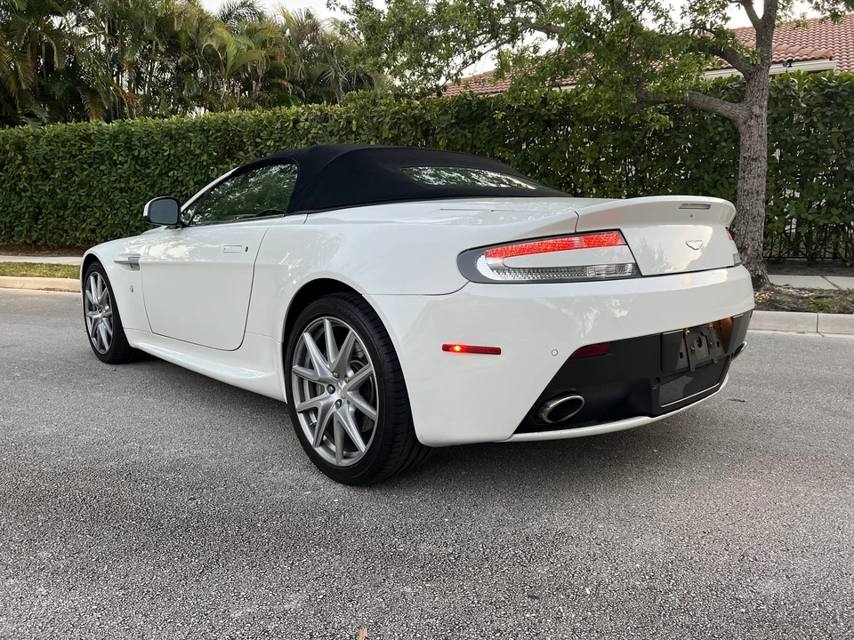 2013 Aston Martin V8 Vantage (2006-2017) - Image 12 of 31