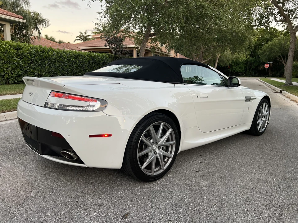 2013 Aston Martin V8 Vantage (2006-2017) - Image 14 of 31