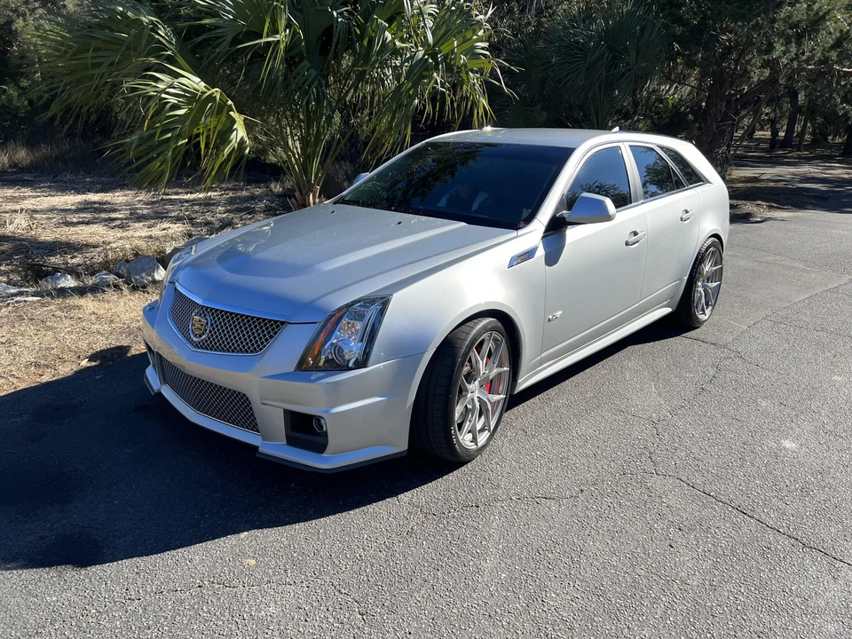 2013 Cadillac CTS-V 2nd Gen - Image 2 of 31