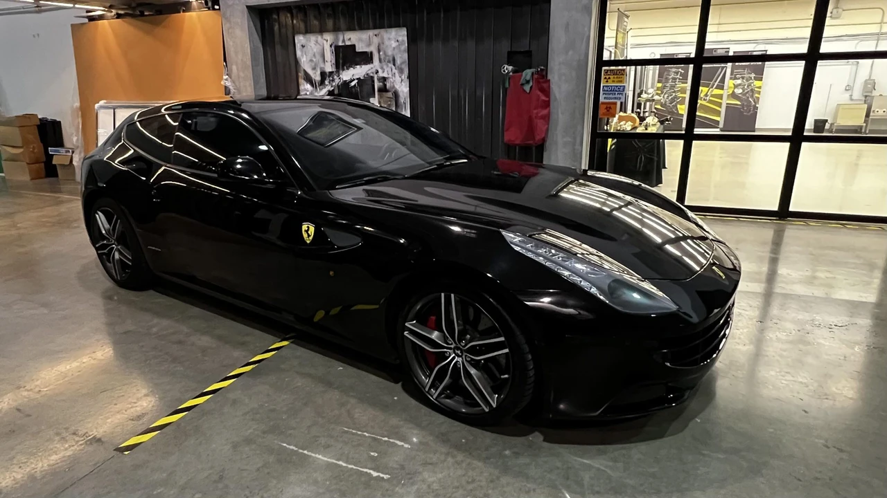 2013 Ferrari FF - Image 13 of 31