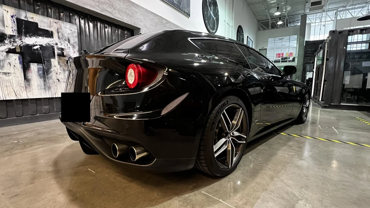 2013 Ferrari FF - Image 17 of 31