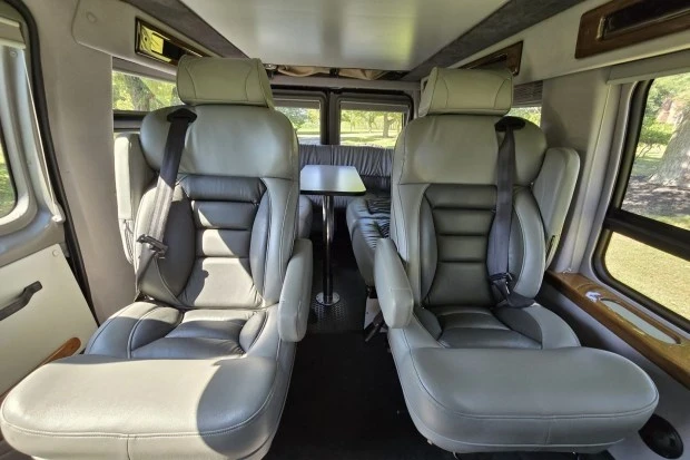 2013 Ford Econoline Van - Image 6 of 9