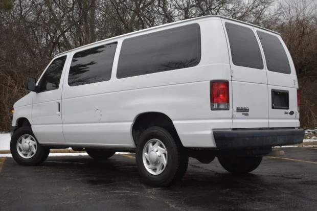 2013 Ford Econoline Van - Image 2 of 8