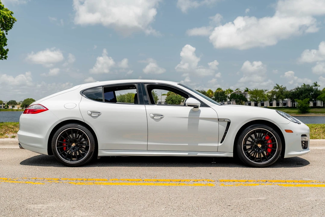 2013 Porsche 970 Panamera Turbo S - Image 9 of 31