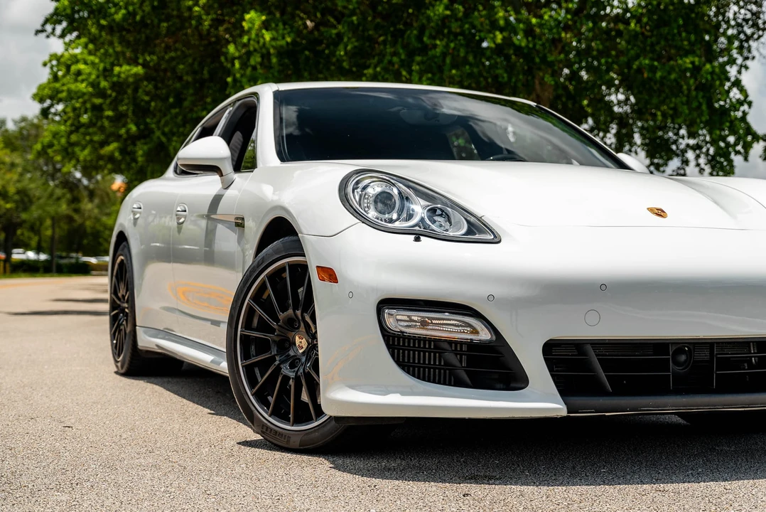 2013 Porsche 970 Panamera Turbo S - Image 25 of 31