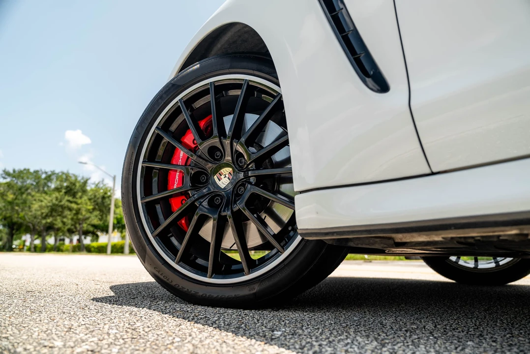 2013 Porsche 970 Panamera Turbo S - Image 30 of 31