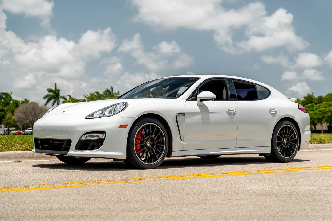 2013 Porsche 970 Panamera Turbo S - Image 2 of 31