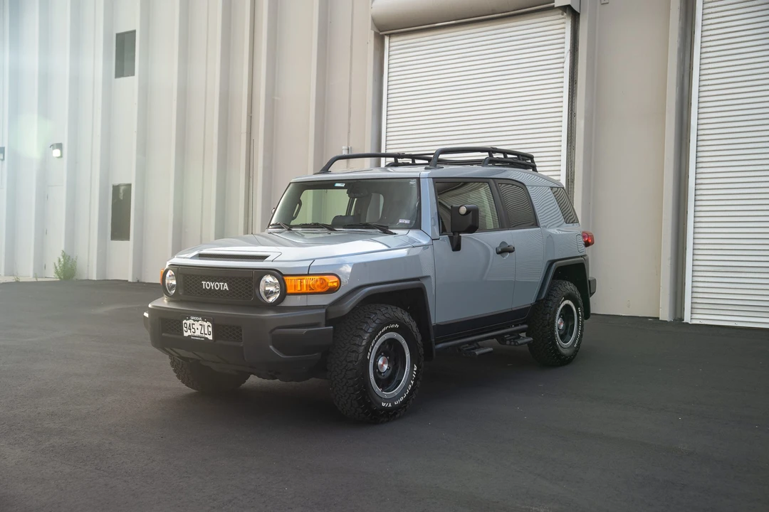 2013 Toyota FJ Cruiser - Image 7 of 31