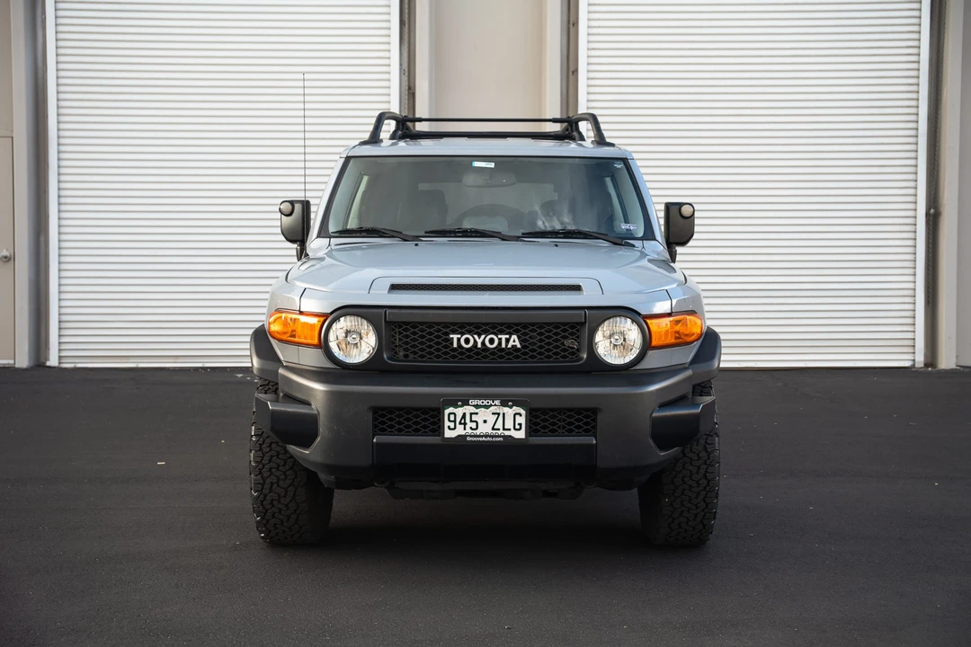 2013 Toyota FJ Cruiser - Image 13 of 31