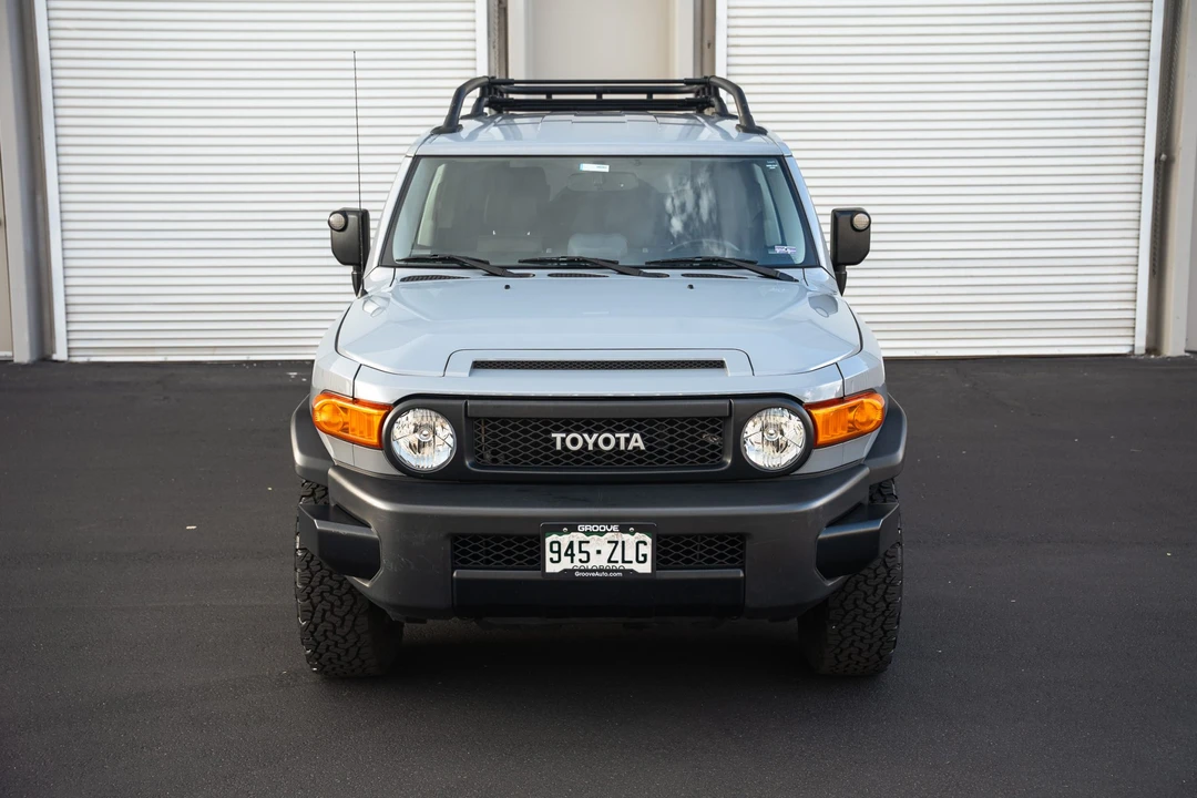 2013 Toyota FJ Cruiser - Image 14 of 31