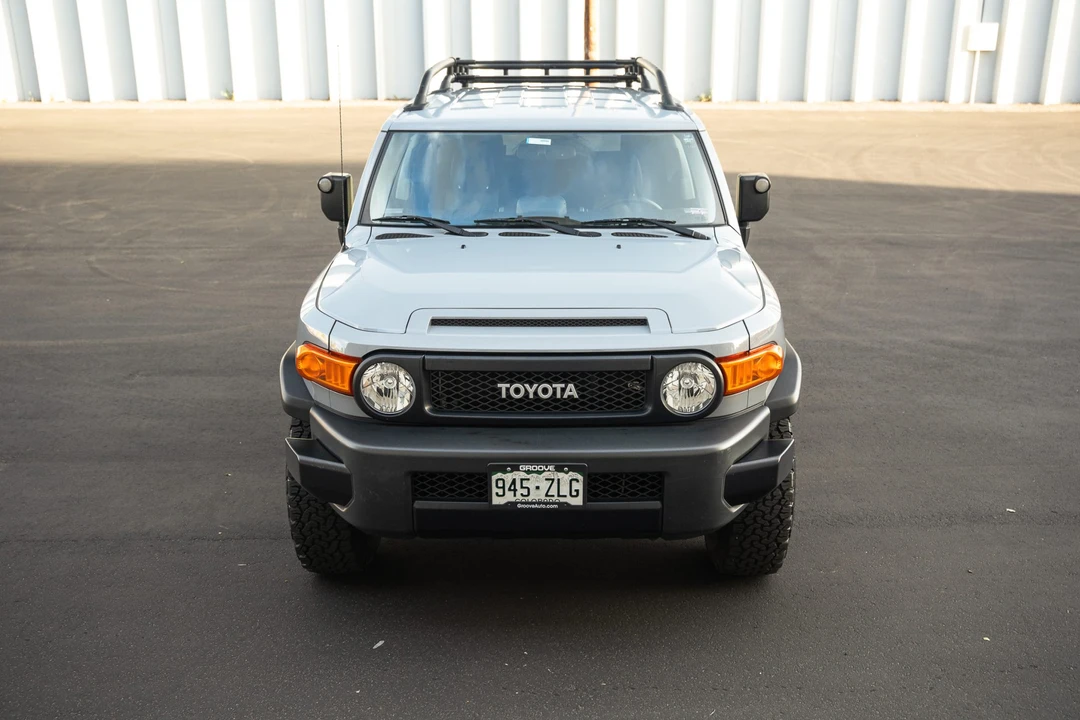 2013 Toyota FJ Cruiser - Image 11 of 31