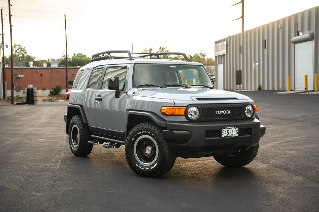 2013 Toyota FJ Cruiser - Image 18 of 31