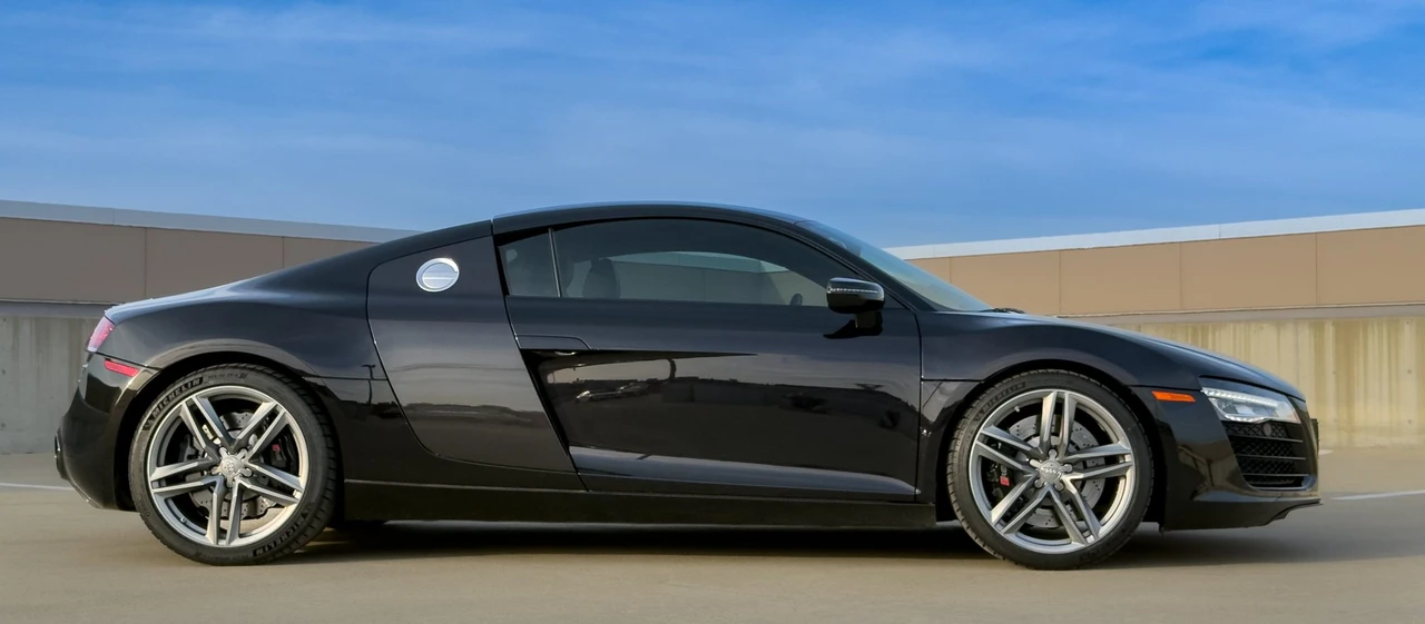 2014 Audi 42 R8 - Image 18 of 31