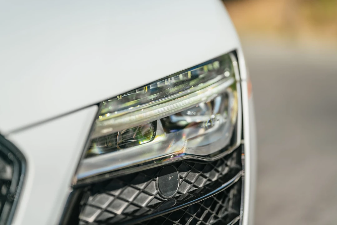 2014 Audi 42 R8 - Image 27 of 31