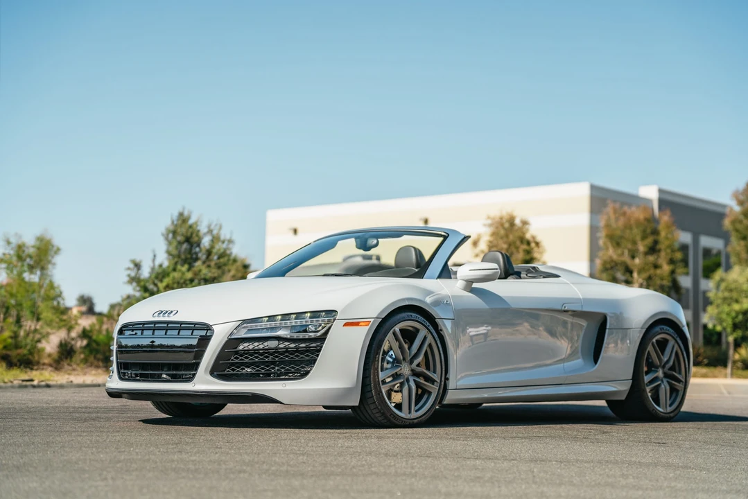 2014 Audi 42 R8 - Image 11 of 31