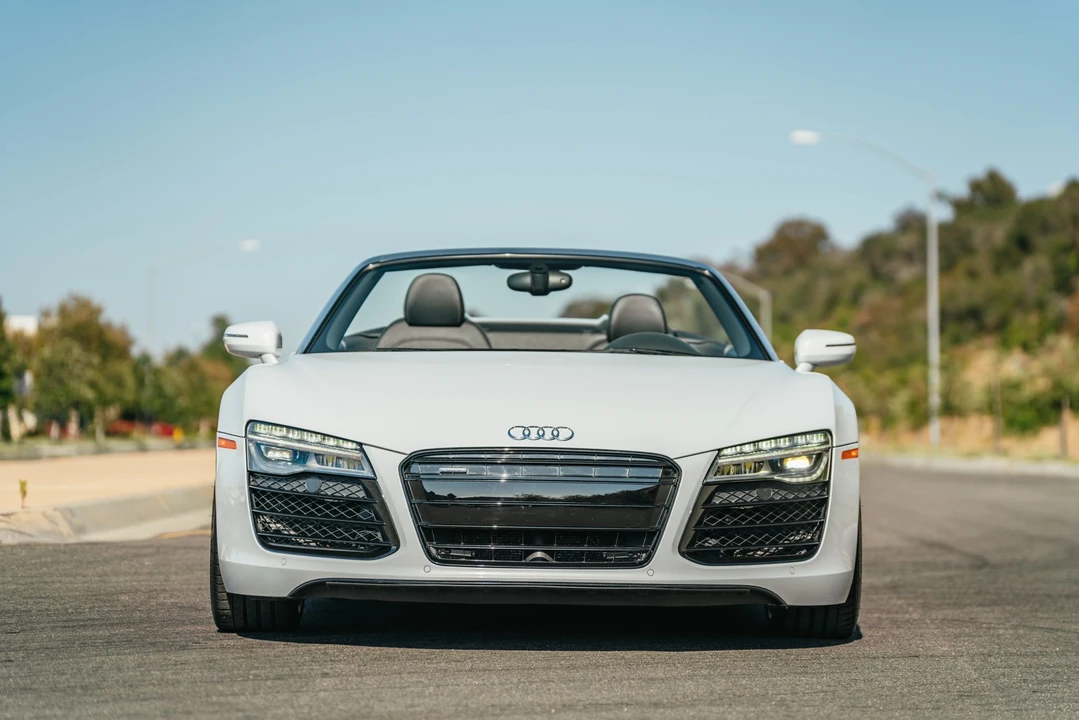 2014 Audi 42 R8 - Image 22 of 31