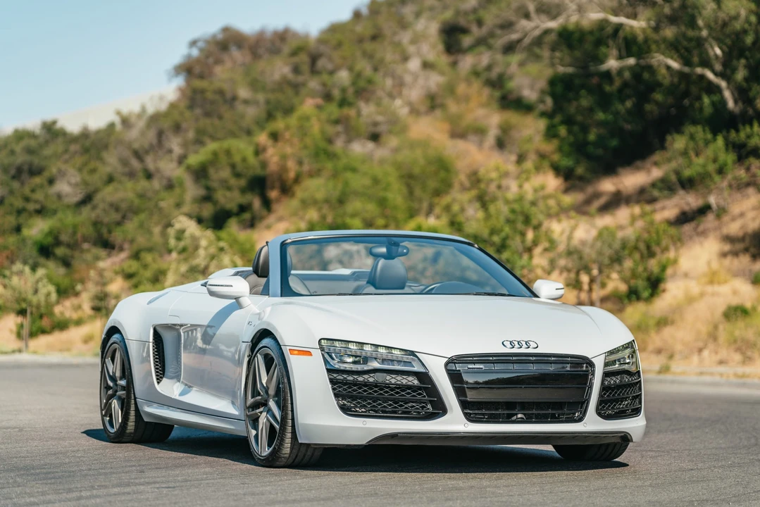 2014 Audi 42 R8 - Image 20 of 31
