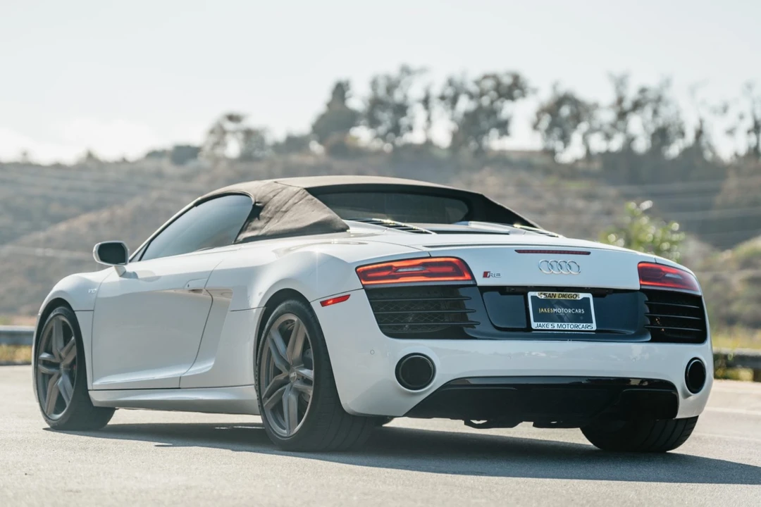 2014 Audi 42 R8 - Image 3 of 31