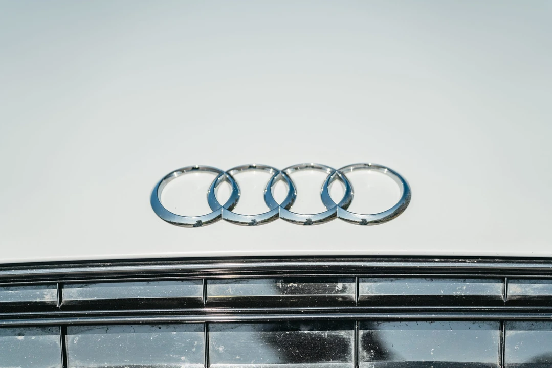 2014 Audi 42 R8 - Image 25 of 31