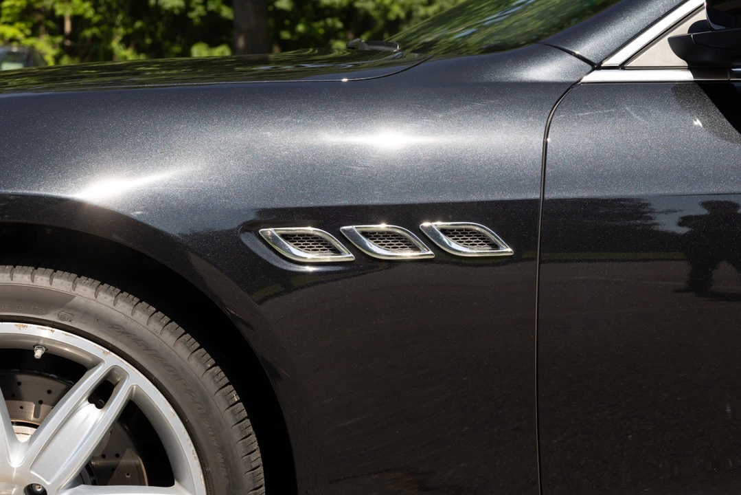 2014 Maserati Quattroporte 6th Gen - Image 27 of 31