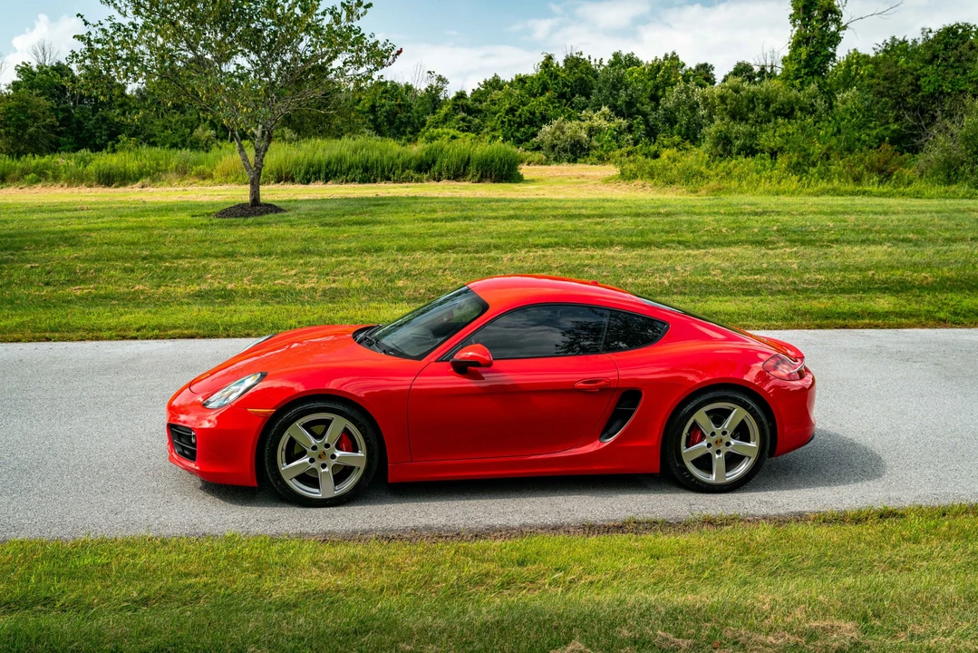 2014 Porsche 981 Cayman S - Image 3 of 31