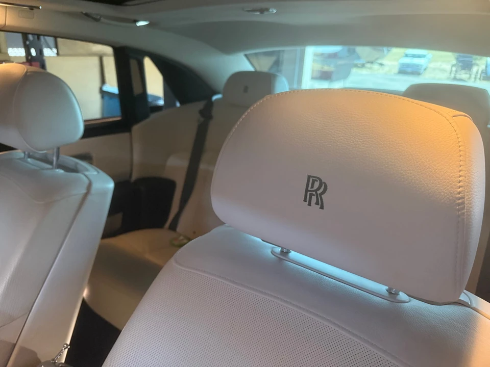 2014 Rolls-Royce Ghost 1st Gen - Image 28 of 31