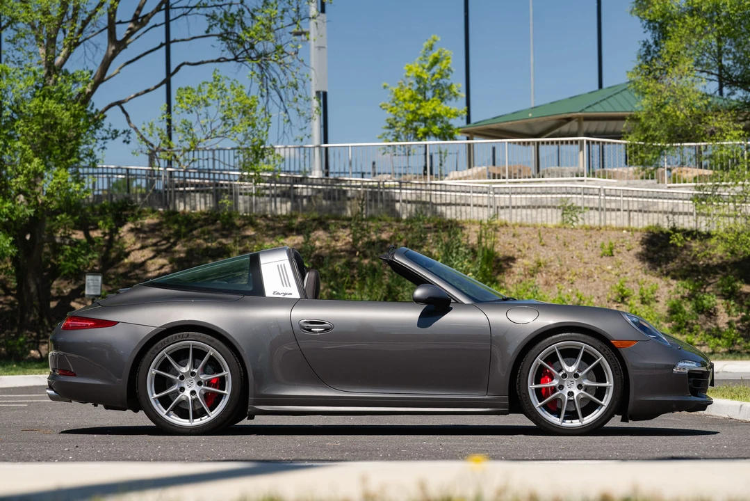 2015 Porsche 991 Targa 4 & 4S - Image 13 of 31