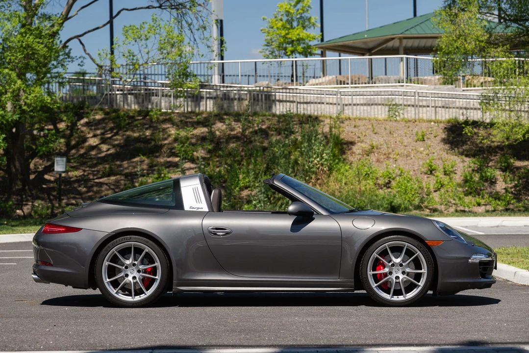 2015 Porsche 991 Targa 4 & 4S - Image 14 of 31