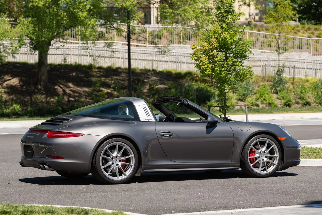 2015 Porsche 991 Targa 4 & 4S - Image 9 of 31
