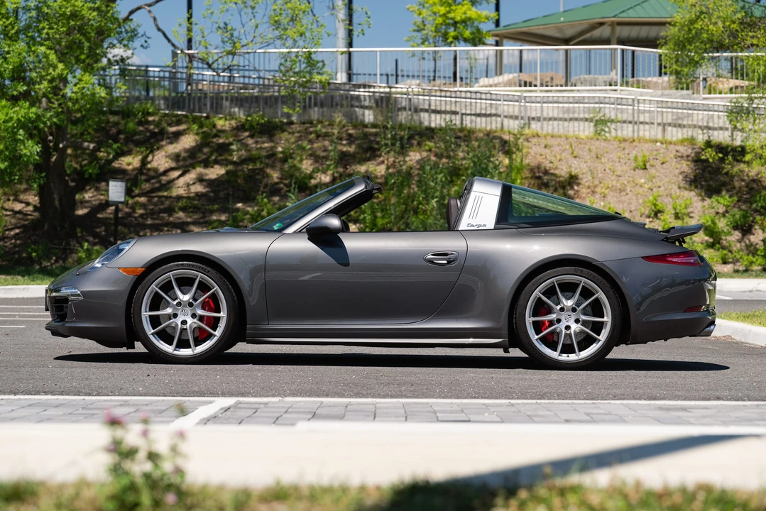 2015 Porsche 991 Targa 4 & 4S - Image 3 of 31