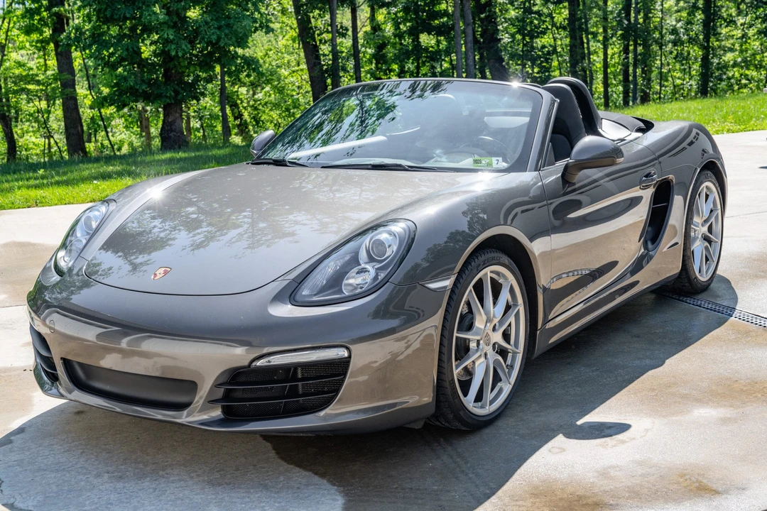 2015 Porsche 981 Boxster - Image 2 of 31