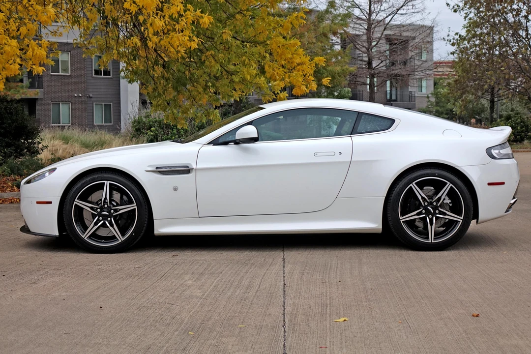 2016 Aston Martin V8 Vantage (2006-2017) - Image 18 of 31
