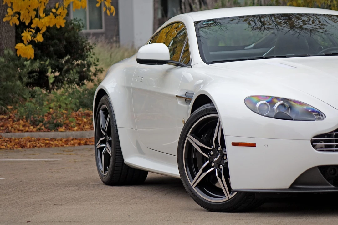 2016 Aston Martin V8 Vantage (2006-2017) - Image 27 of 31