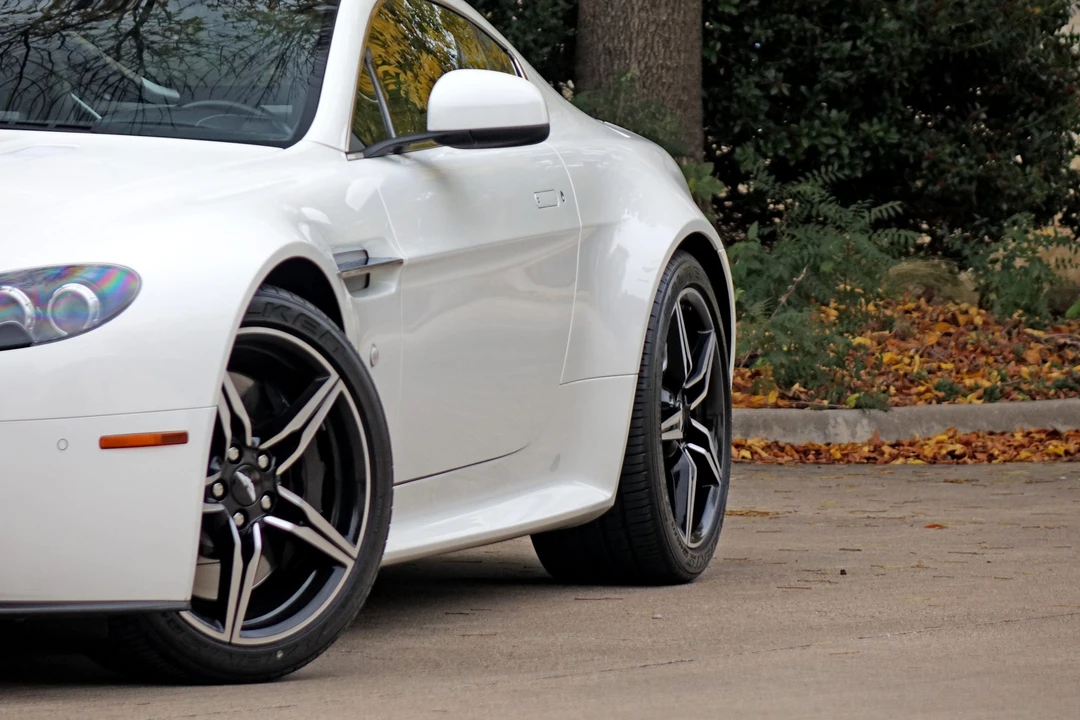 2016 Aston Martin V8 Vantage (2006-2017) - Image 19 of 31