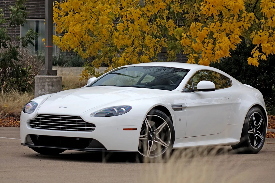 2016 Aston Martin V8 Vantage (2006-2017) - Image 2 of 31